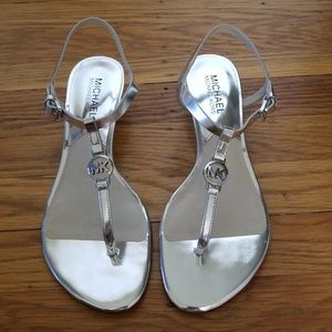 NEW Michael Kors Nora Metallic Sandal - Silver